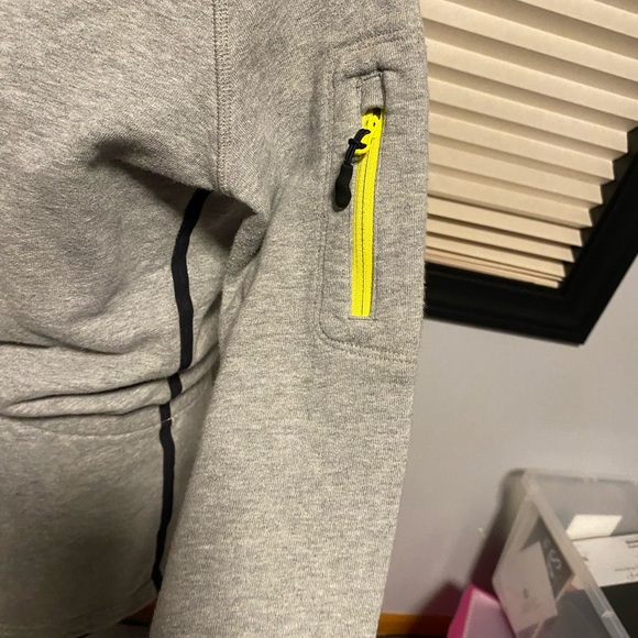 Girls Nike Zip Pullover - Picture 3 of 13